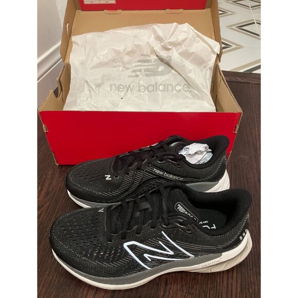 New Balance Women's Fresh Foam X 860v13, Black/White, Size 8, New in Box - Picture 1 of 5